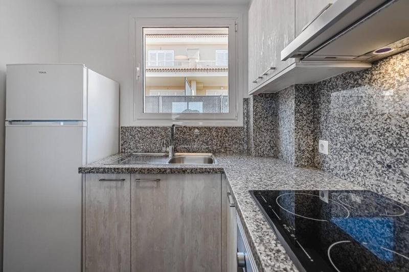 Amazing apartment with sea views and AC PA06 - image 28