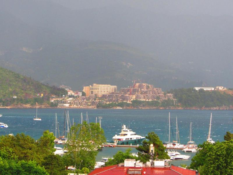 Studio with Balcony and Sea View image 2