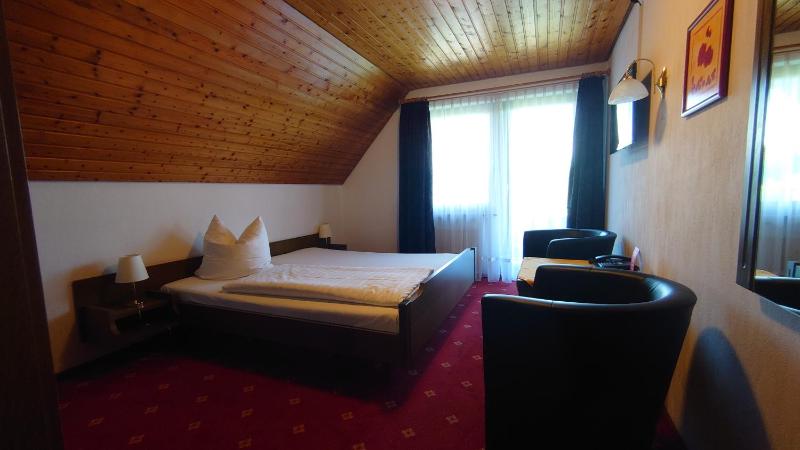 Single Room image 4