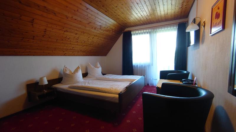 Double Room image 1