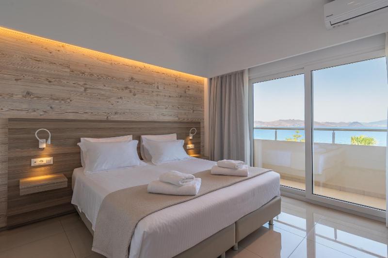 Deluxe Apartment with Sea View image 4