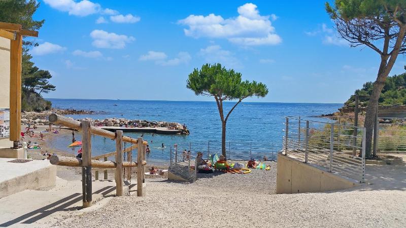 Three-Bedroom Villa with Private Pool image 2