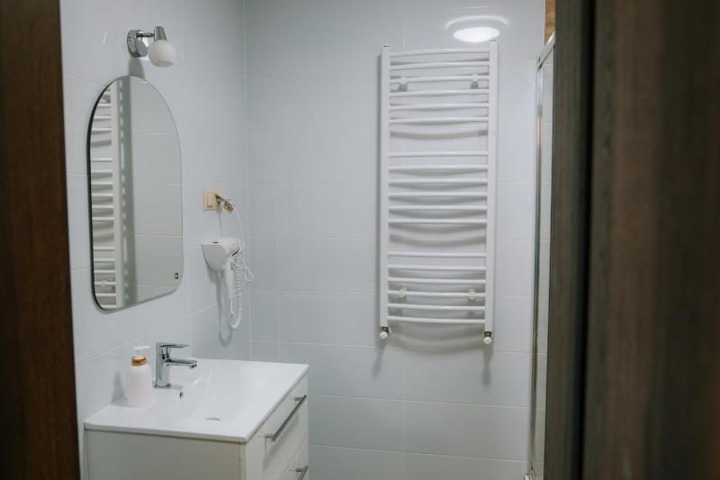 Standard Single Room with Shower image 3