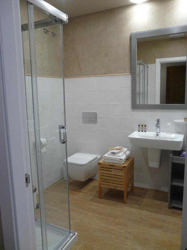 Suite with Spa Bath image 4