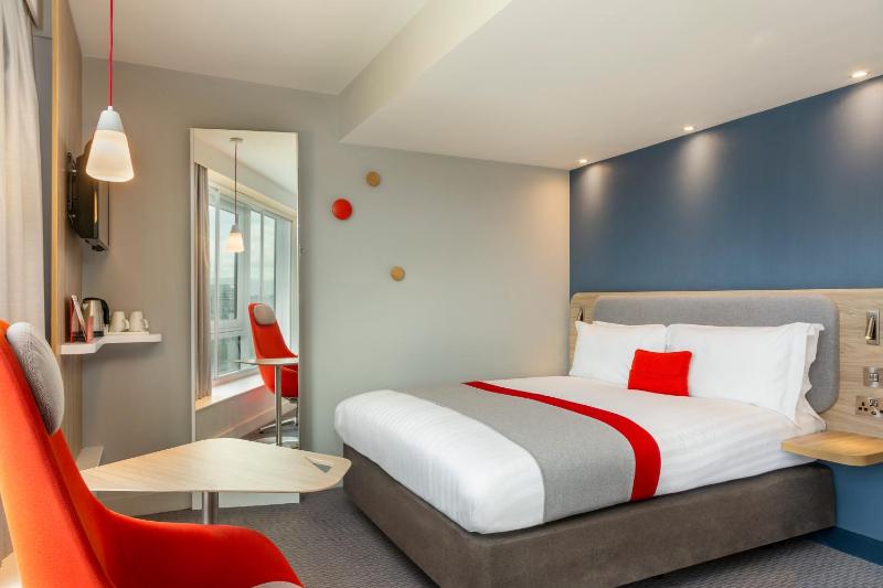 Standard Room with Free Hot Breakfast image 4