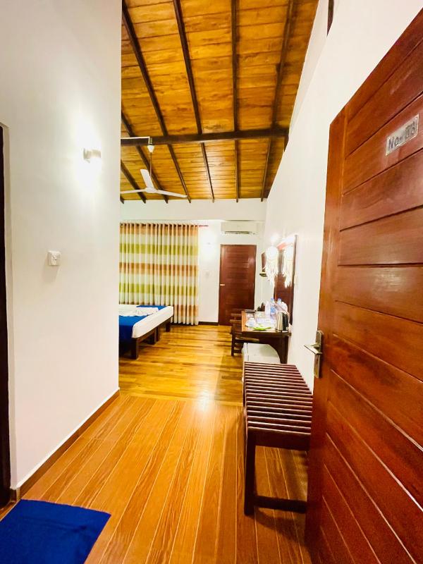 Cozy Sea view Inn - image 9