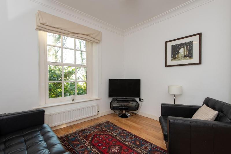 Apartment image 4