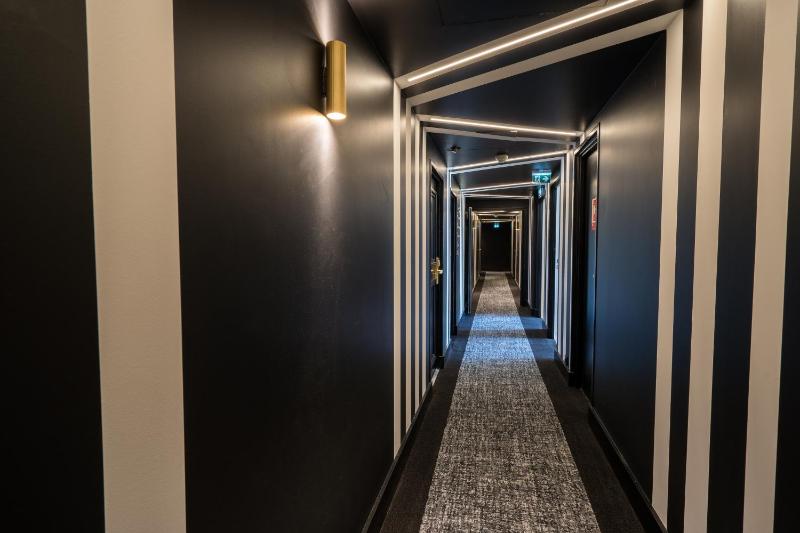 Classic Single Room image 3