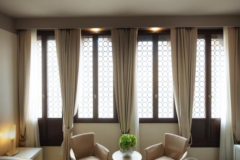 Junior Suite image 3