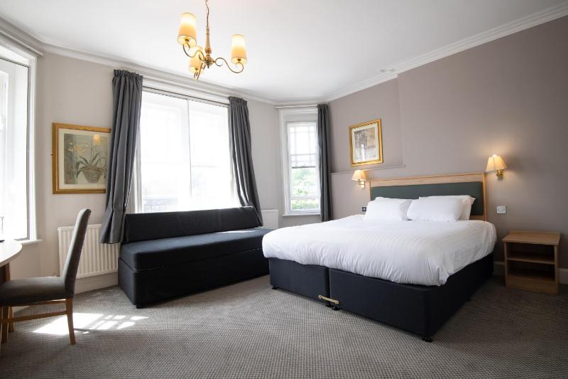 Standard Double Room image 4