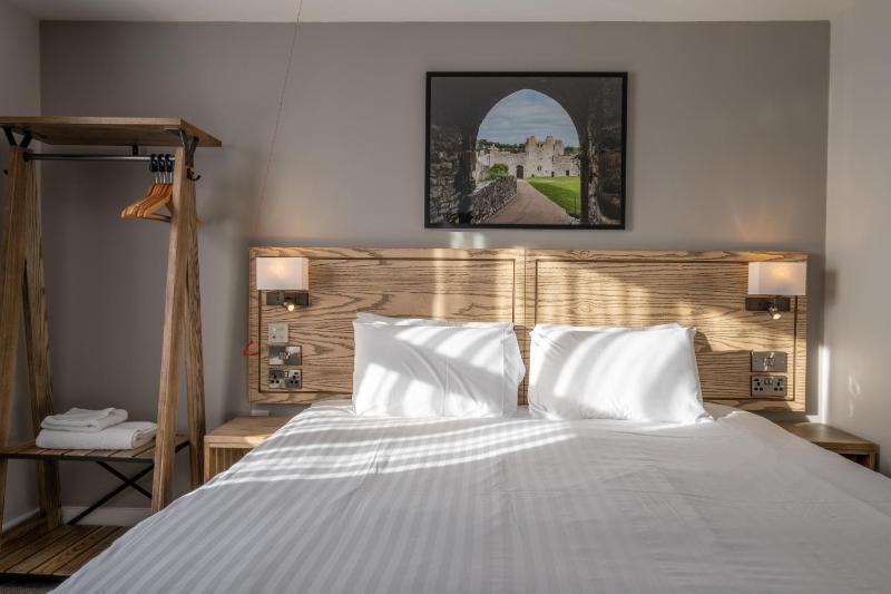 Double Room - Disability Access image 3