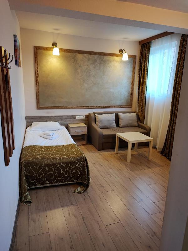 Single Room image 4