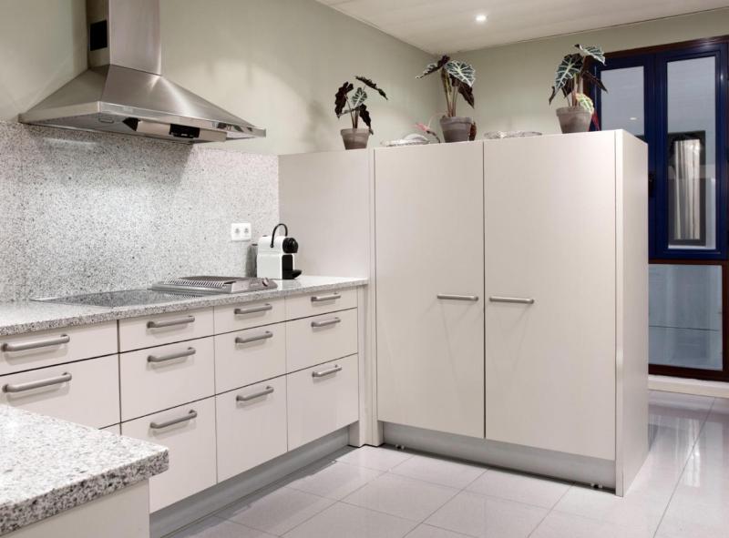 Five-Bedroom Apartment image 2