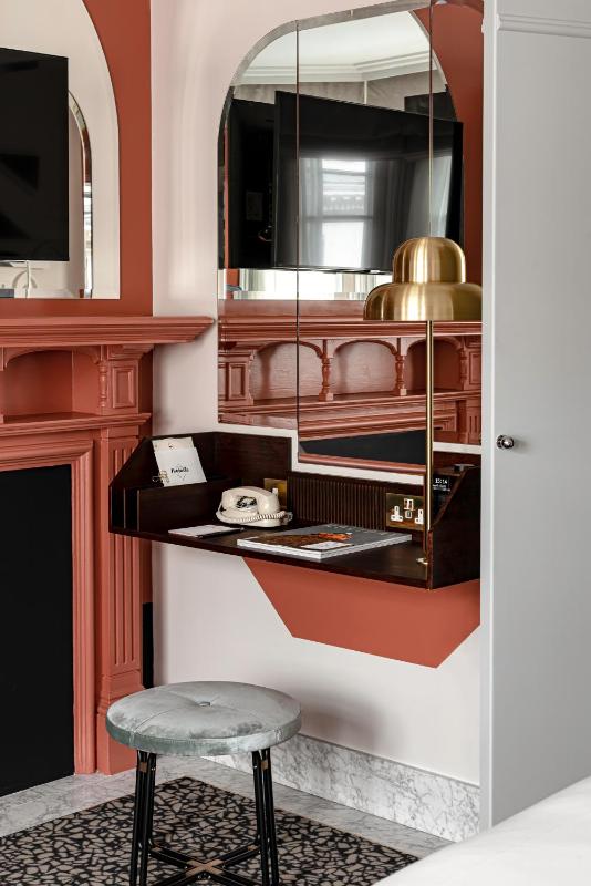 Superior Double or Twin Room image 4