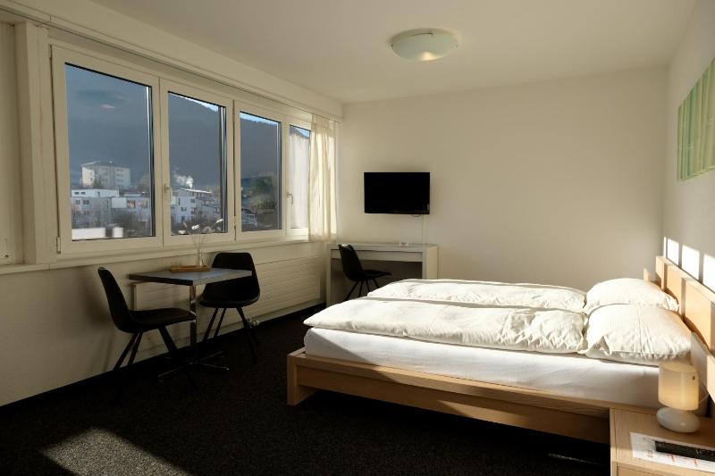 Double Room image 1
