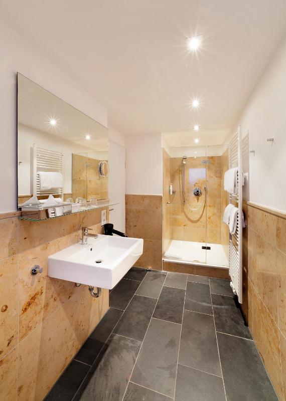 Suite image 3