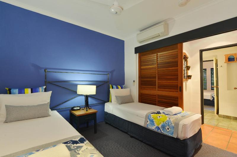Reef Club Resort - image 3