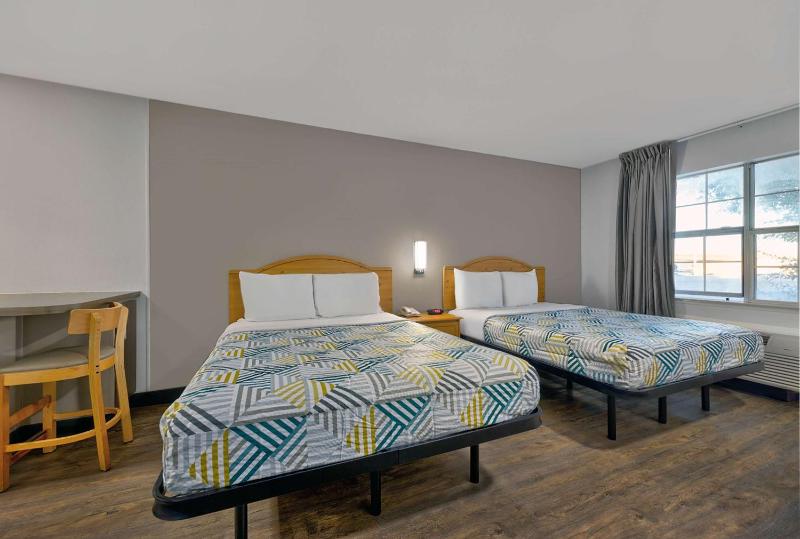 Quadruple Room - Smoking image 3