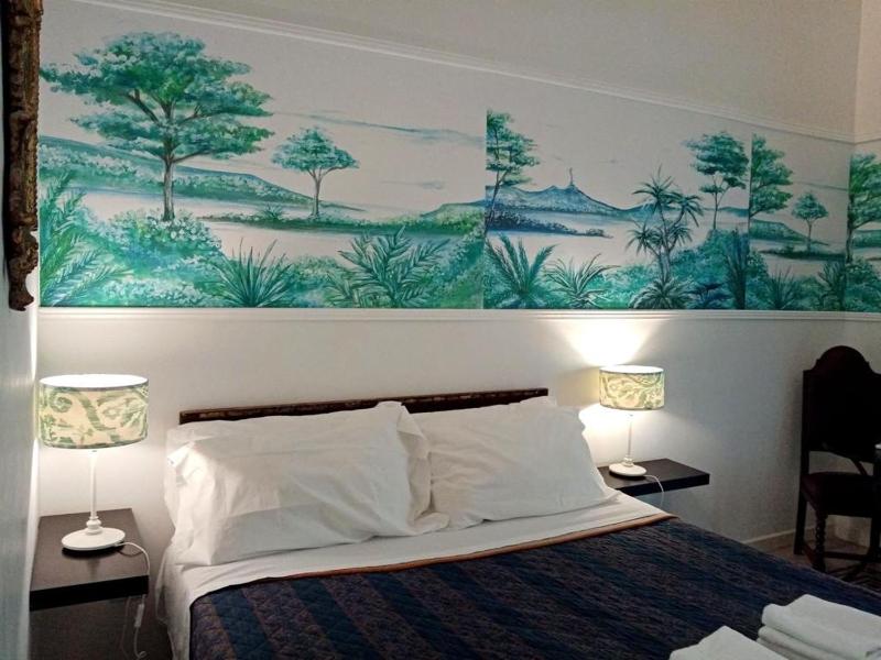 Standard Double Room image 1