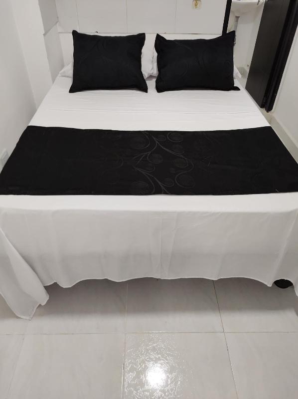 HOTEL BLACK & WHITE - image 9