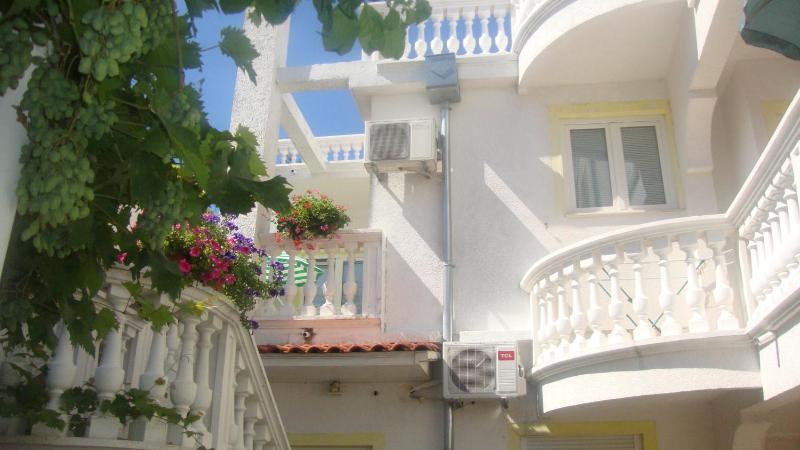 Apartments Vodice Marica - image 1