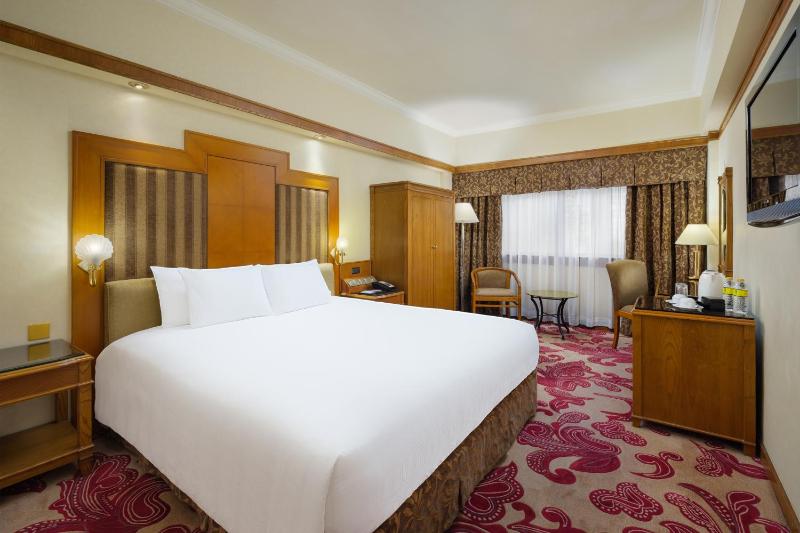 Standard King Room image 1