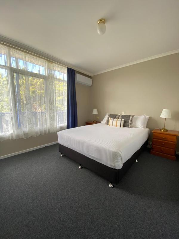 Coachman Motel and Holiday Units - image 17