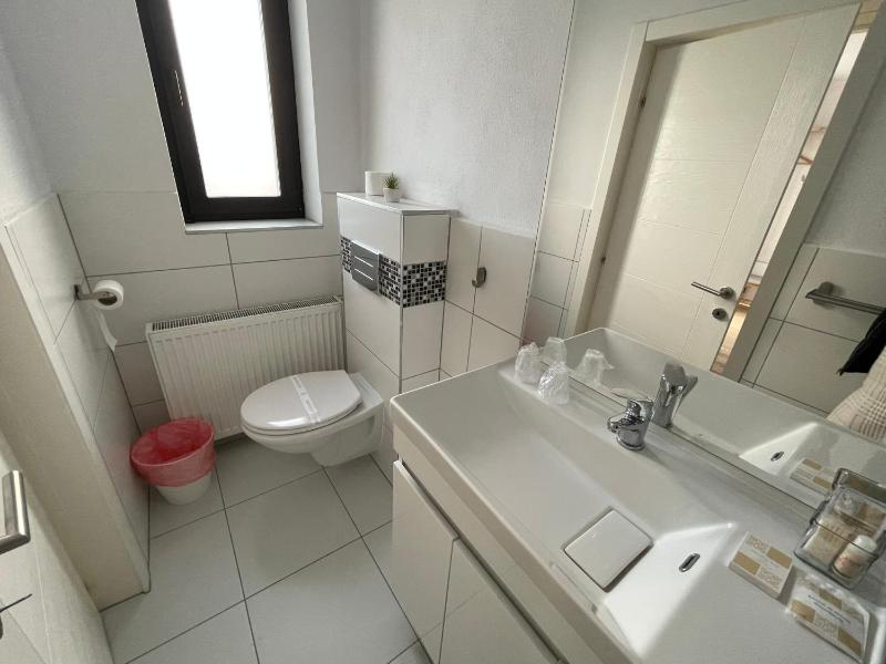 Double Room with Private Bathroom image 4