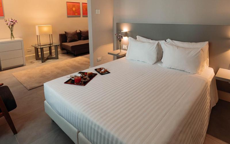Superior Triple Room image 4