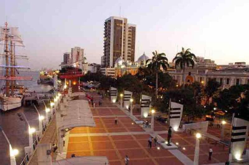 Ecusuites Family Riverfront 1 Best View Santa Ana Airport - image 9