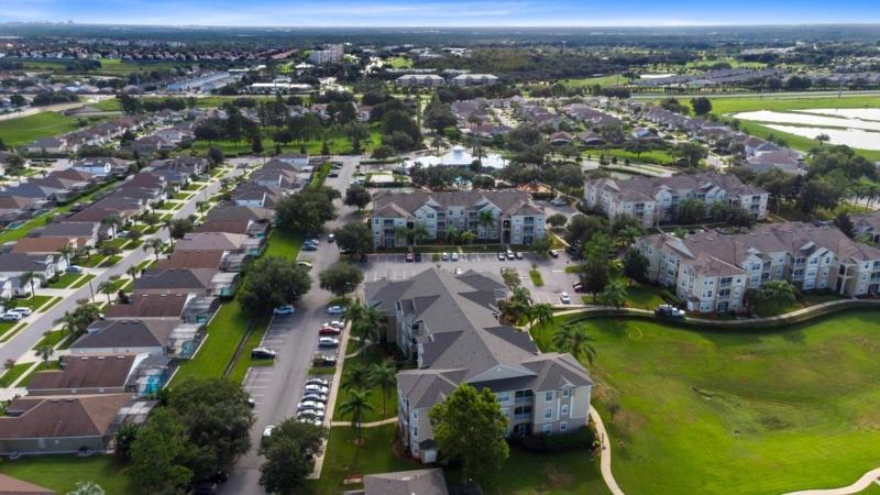 Amazing Resort 2 bed condo close to Disney condo - image 10