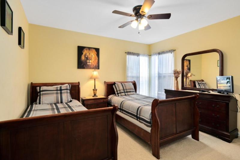 Fantastic Resort 5BR House - South Facing Pool Spa villa - image 7