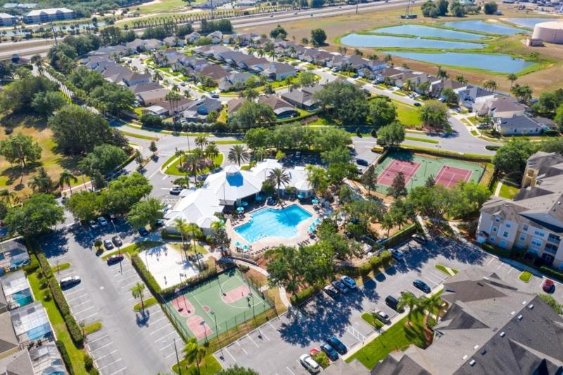 Fantastic Resort 5BR House - South Facing Pool Spa villa - image 18