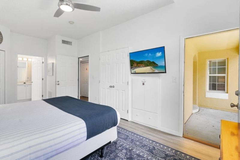 Disney Area 4 bed 35 Bathroom Emerald Island townhouse - image 12