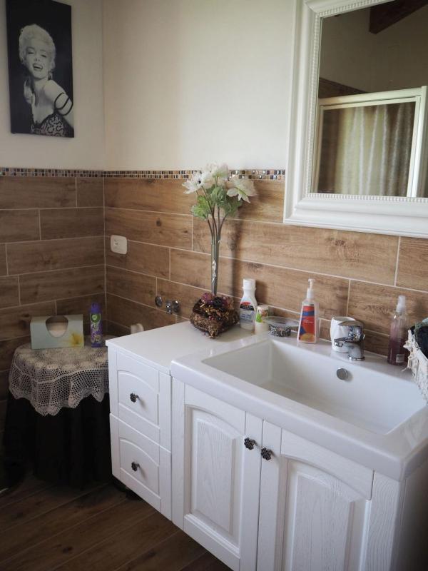 Double Room image 3
