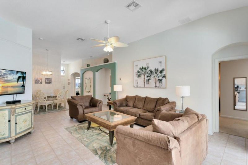 4 Bedroom 3 Bath South Facing Pool Spa Villa villa - image 21