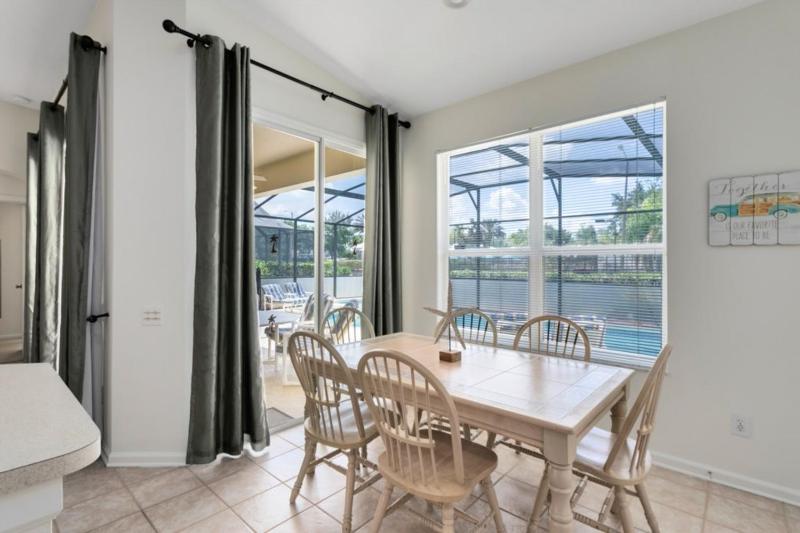 4 Bedroom 3 Bath South Facing Pool Spa Villa villa - image 12