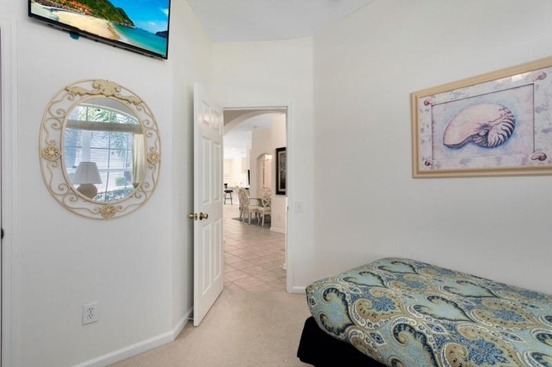 4 Bedroom 3 Bath South Facing Pool Spa Villa villa - image 17