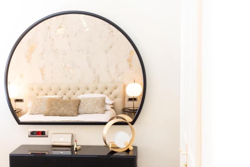Deluxe Junior Suite image 4