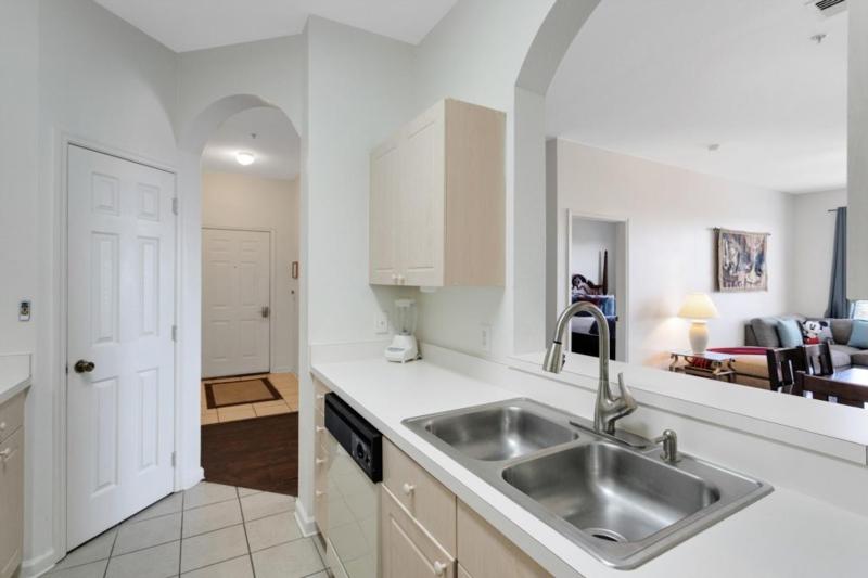 Windsor Palms 3 bed Condo in Gated Resort condo - image 16