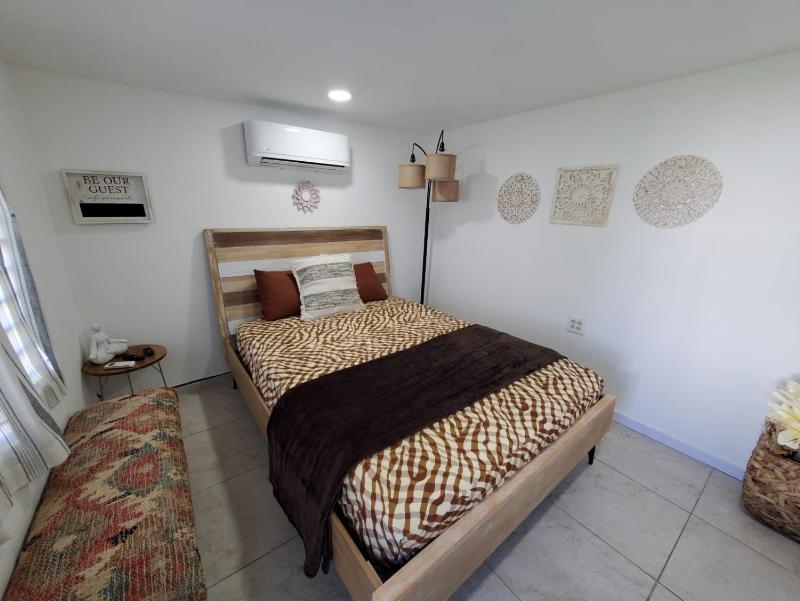 One-Bedroom Apartment image 1