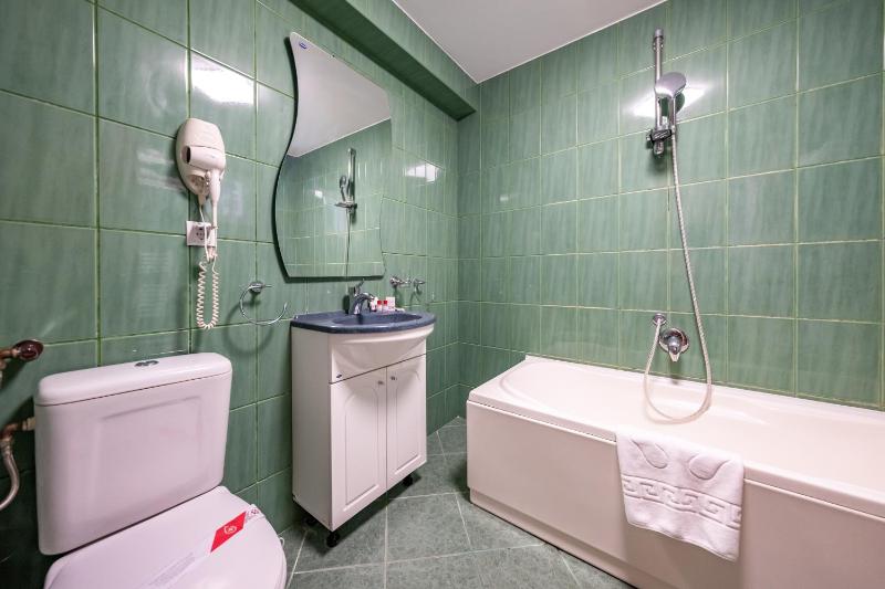 Economy Double Room image 2