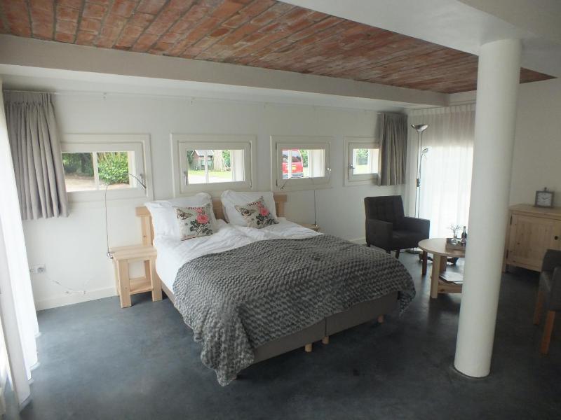 Deluxe Double Room image 3