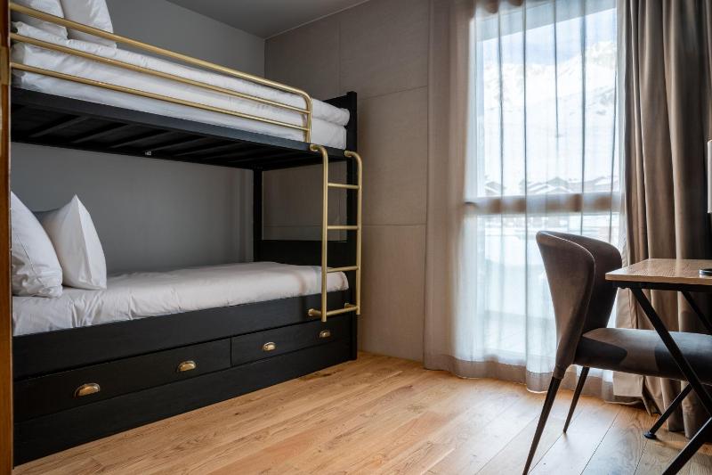 Suite with Mountain View image 4