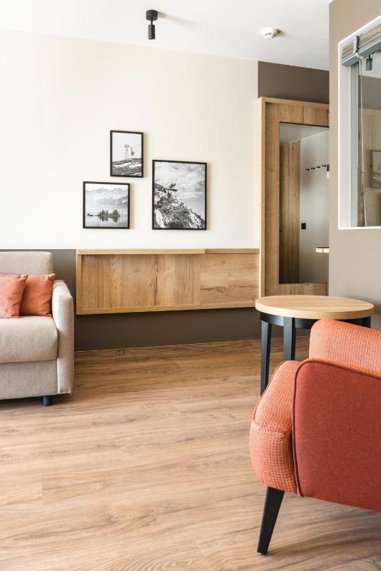 Junior Suite Mountain View image 3