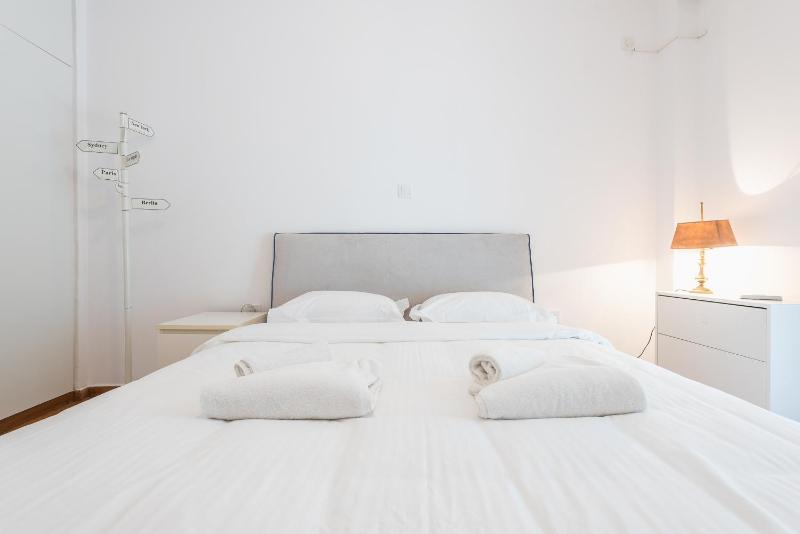 Fresh and Clean apt for 6 in Koukaki - image 13