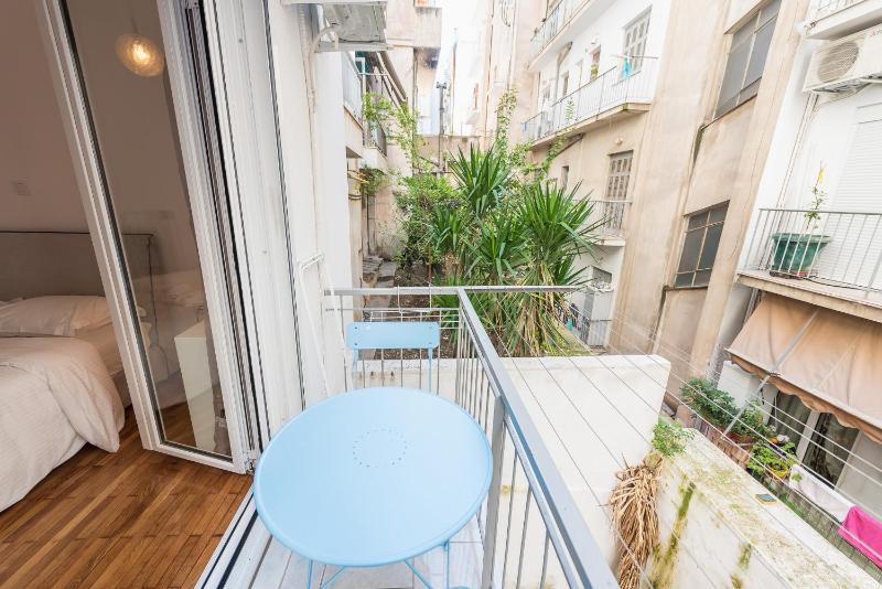 Fresh and Clean apt for 6 in Koukaki - image 12