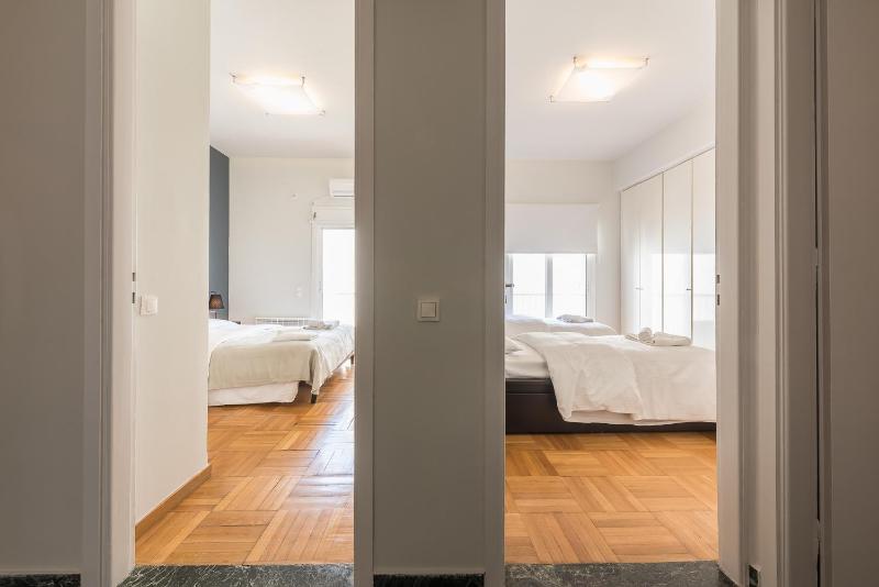 Traveler's Dream 4 brdm Renovated Penthouse - image 8