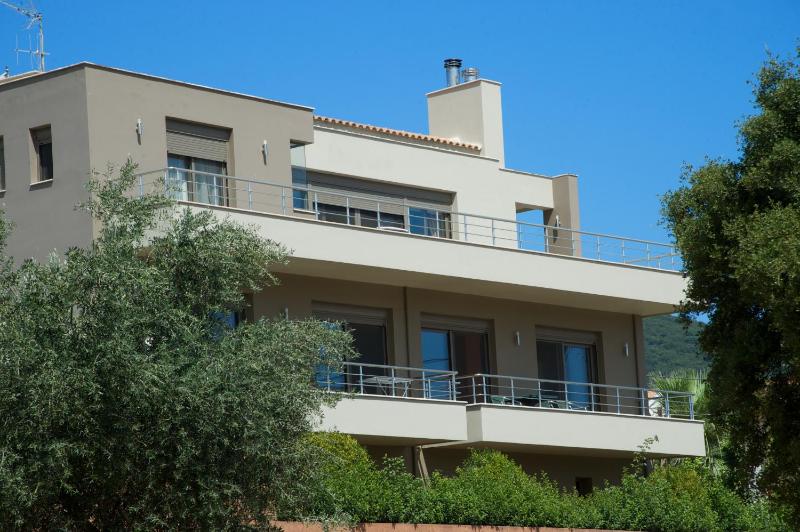 Three-Bedroom Villa with Private Pool image 1