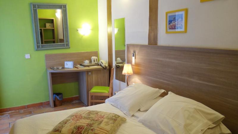 Classic Single Room image 2